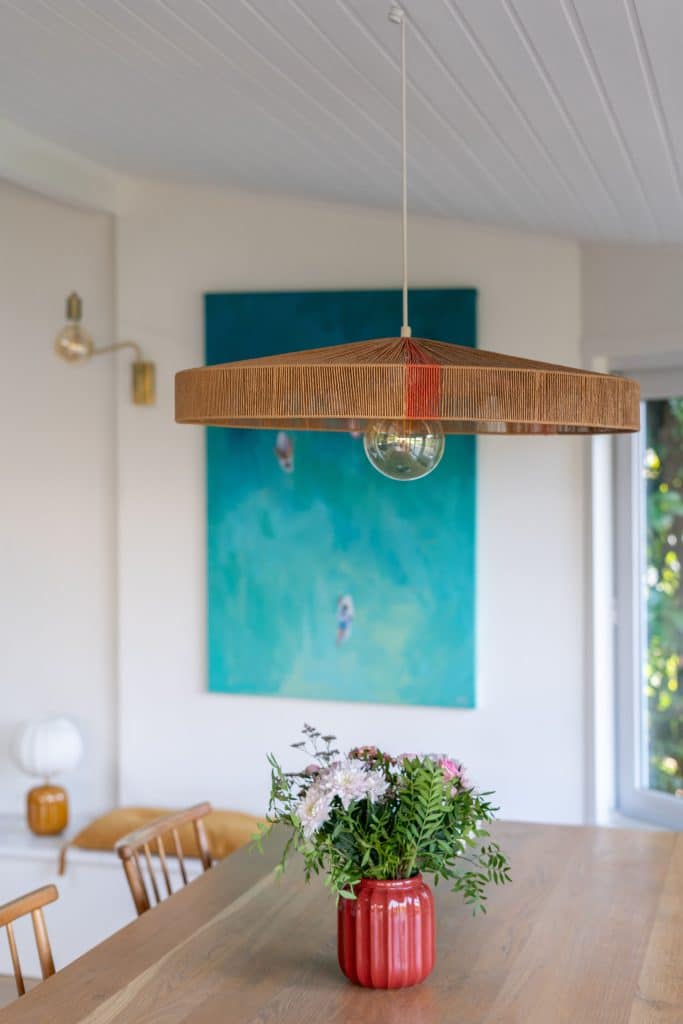 decoration intérieure maison bordeaux avec suspension salle à manger